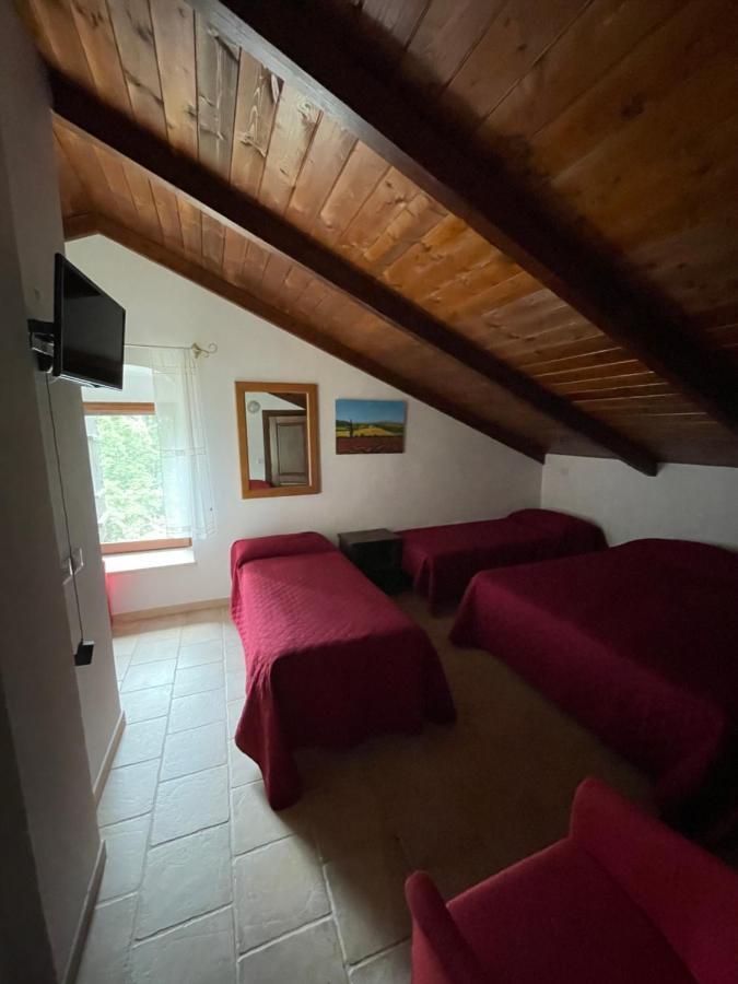 Séjour à la ferme Rifugio Sfilzi - Foresta Umbra